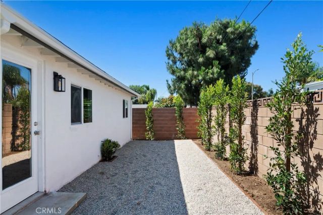 7333 Mclaren, West Hills, CA 91307