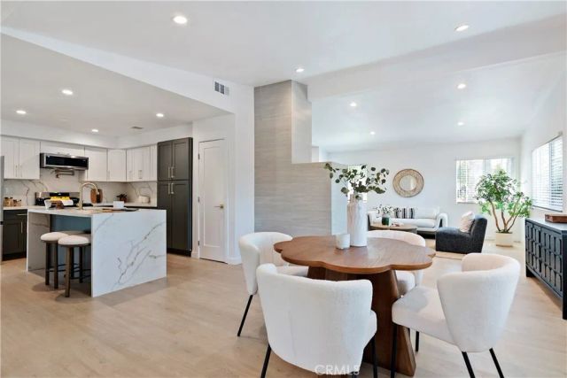 7333 Mclaren, West Hills, CA 91307