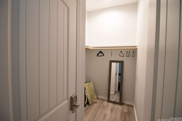 207 Paradise Dr, Rockport, TX 78382