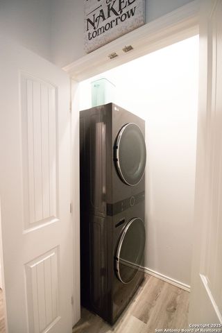 207 Paradise Dr, Rockport, TX 78382