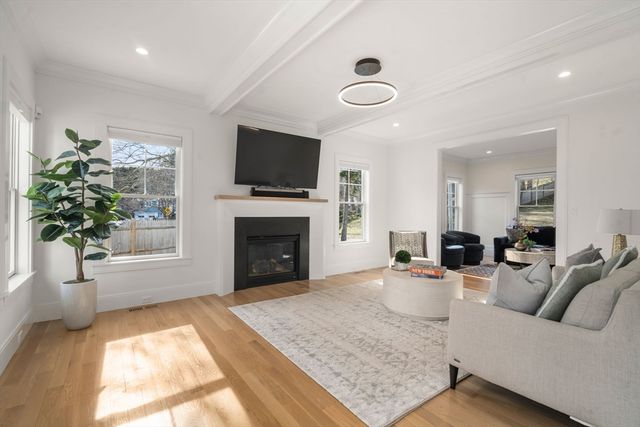 103 Aletha Rd, Needham, MA 02492