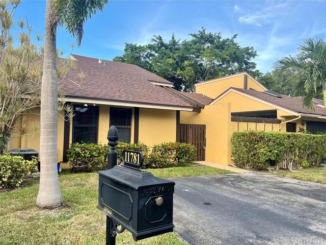 11781 Timbers Way, Boca Raton, FL 33428