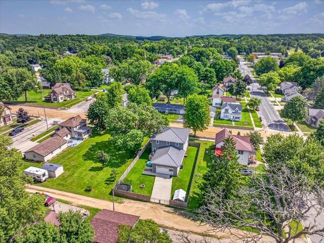 311 N Lincoln Street, Poynette, WI 53955