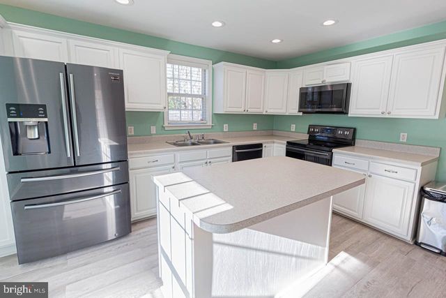 351 LAKE CAROLINE DR, Ruther Glen, VA 22546