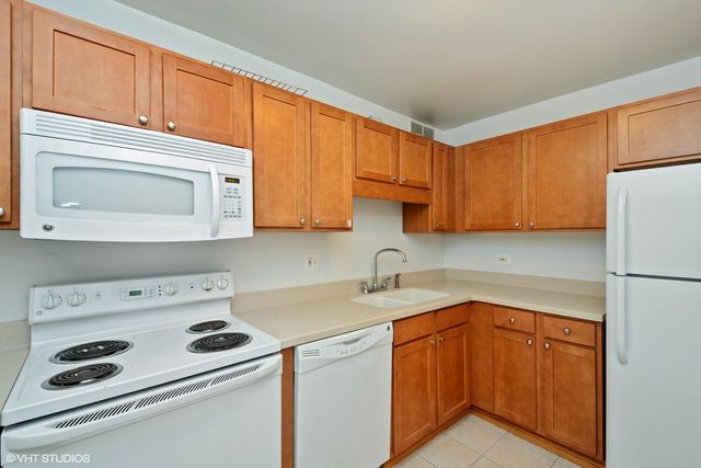 211 E Ohio Street 2505, Chicago, IL 60611