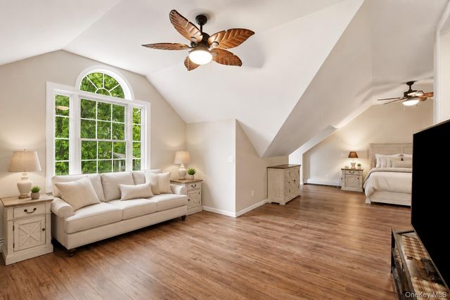83 Hedgerow, Commack, NY 11725