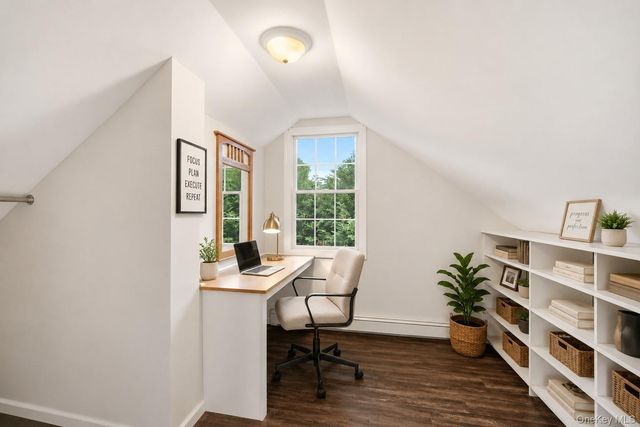 83 Hedgerow, Commack, NY 11725