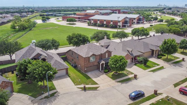 8220 Misty Water Drive, Fort Worth, TX 76131