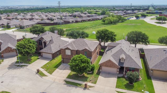 8220 Misty Water Drive, Fort Worth, TX 76131