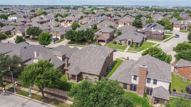 8220 Misty Water Drive, Fort Worth, TX 76131