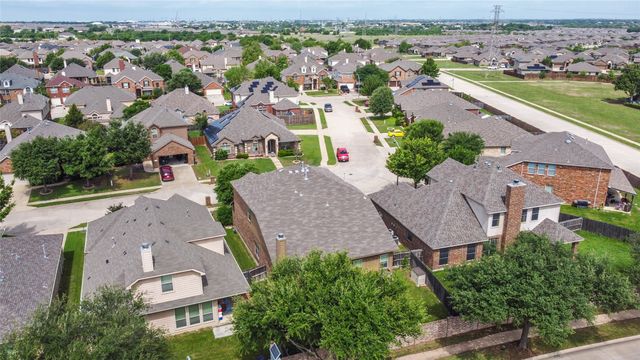 8220 Misty Water Drive, Fort Worth, TX 76131
