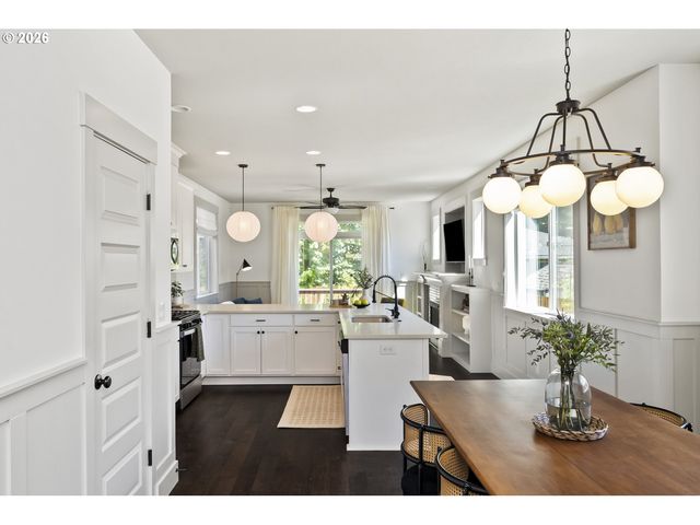 4613 Se RURAL St, Portland, OR 97206