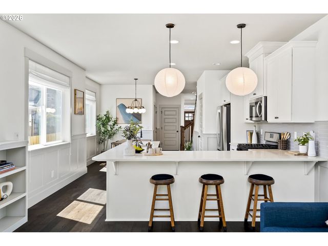 4613 Se RURAL St, Portland, OR 97206