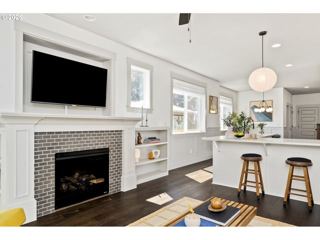 4613 Se RURAL St, Portland, OR 97206