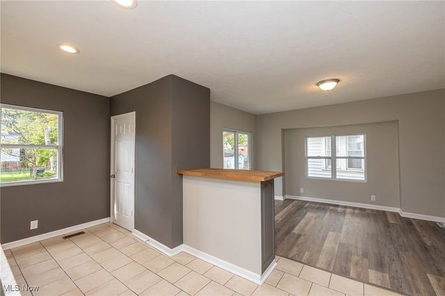 2278 26th Street SW, Akron, OH 44314