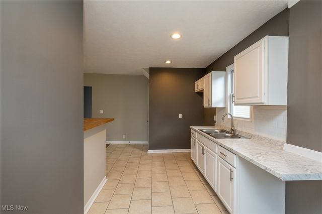 2278 26th Street SW, Akron, OH 44314