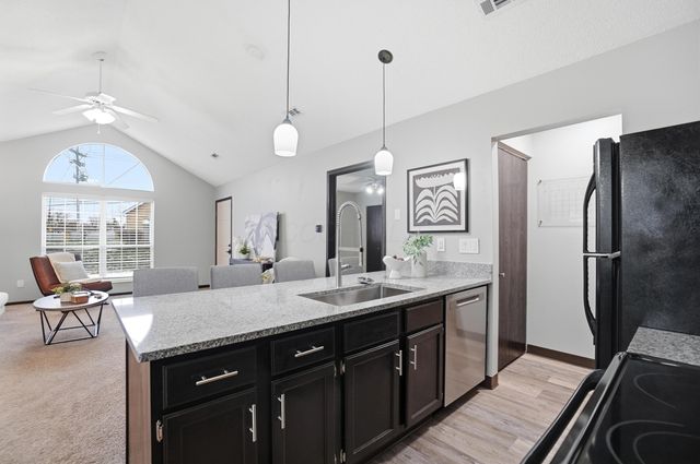 5390 Pond View Drive, Westerville, OH 43081