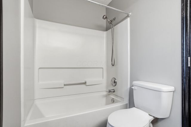 5390 Pond View Drive, Westerville, OH 43081