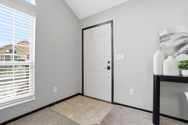 5390 Pond View Drive, Westerville, OH 43081