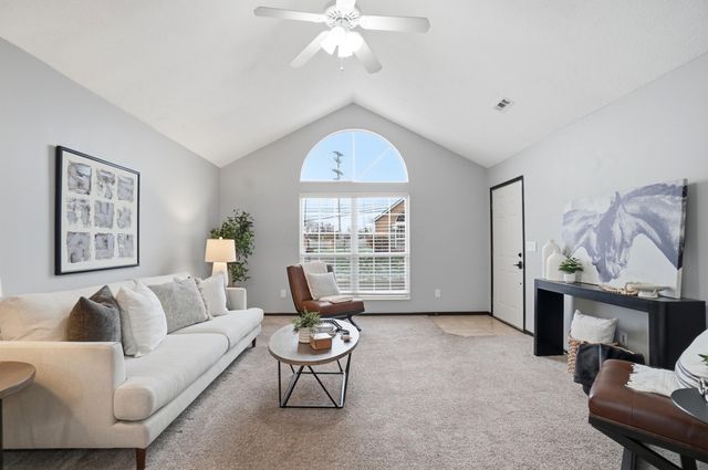 5390 Pond View Drive, Westerville, OH 43081