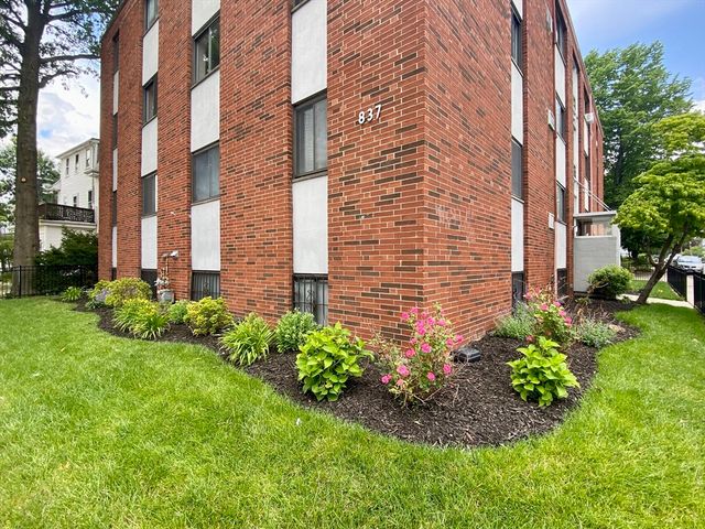 837 River St 1, Boston, MA 02136
