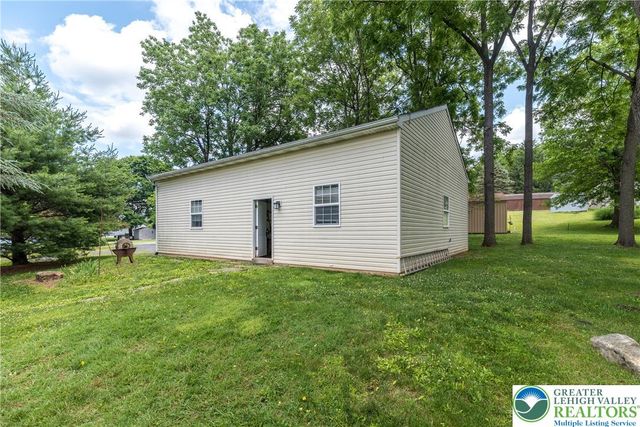 1815 Leithsville Rd, Lower Saucon Twp, PA 18055