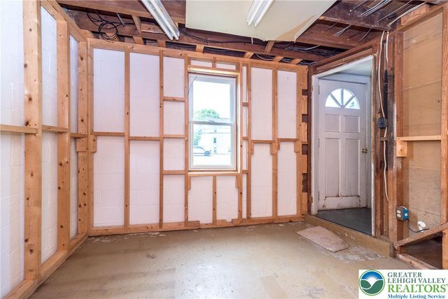 1815 Leithsville Rd, Lower Saucon Twp, PA 18055