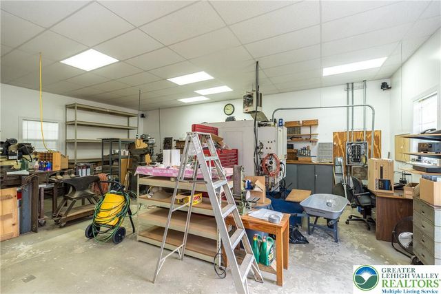 1815 Leithsville Rd, Lower Saucon Twp, PA 18055