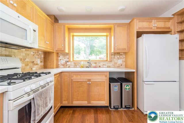 1815 Leithsville Rd, Lower Saucon Twp, PA 18055