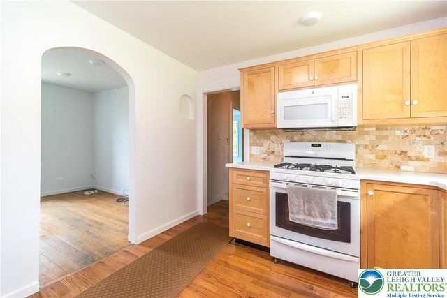 1815 Leithsville Rd, Lower Saucon Twp, PA 18055