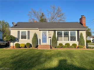 1683 Dennis Drive, Wickliffe, OH 44092