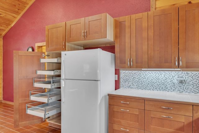 751 Cherokee Lane, Gladewater, TX 75647