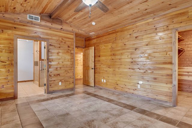 751 Cherokee Lane, Gladewater, TX 75647