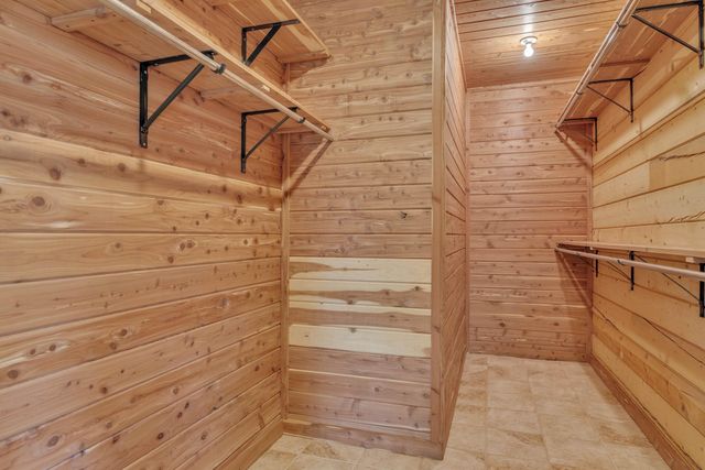 751 Cherokee Lane, Gladewater, TX 75647