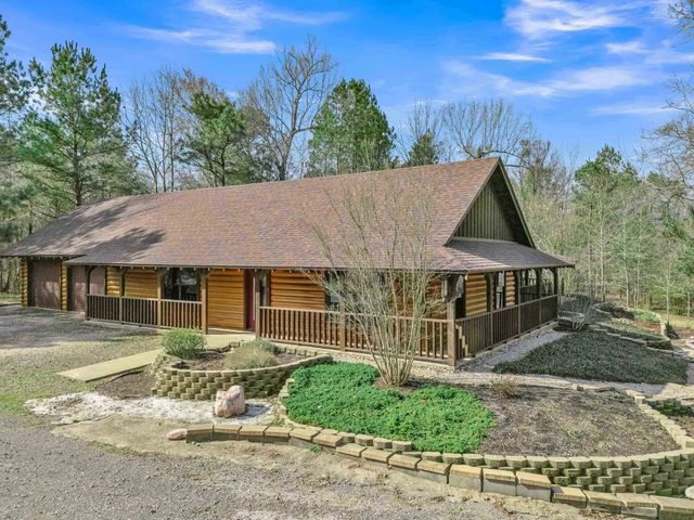 751 Cherokee Lane, Gladewater, TX 75647