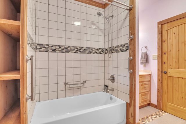 751 Cherokee Lane, Gladewater, TX 75647