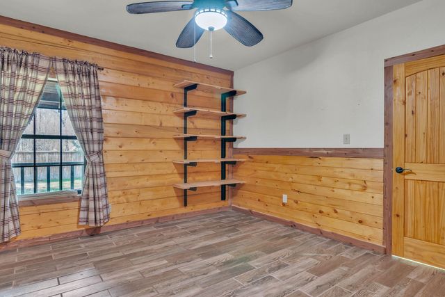 751 Cherokee Lane, Gladewater, TX 75647