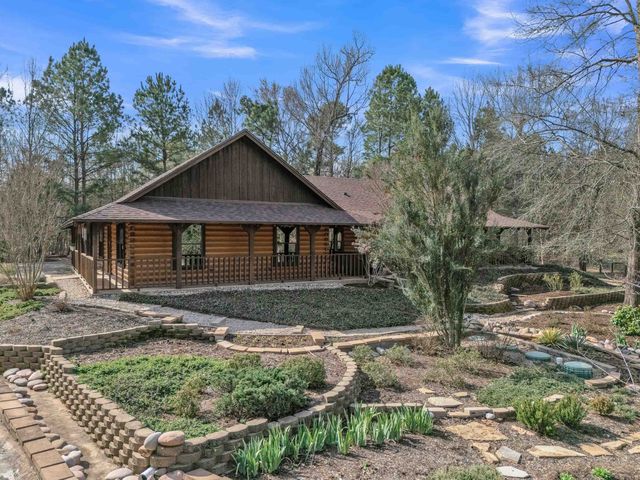 751 Cherokee Lane, Gladewater, TX 75647