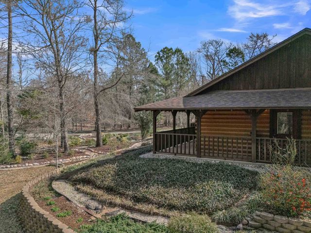 751 Cherokee Lane, Gladewater, TX 75647