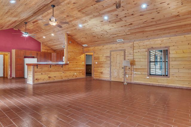 751 Cherokee Lane, Gladewater, TX 75647