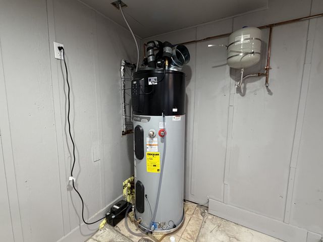 1633 Winston St, Florence, AL 35630