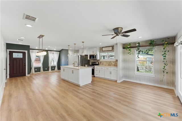 1230 Fredericksburg Road, New Braunfels, TX 78130