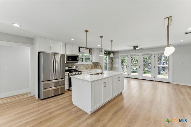 1230 Fredericksburg Road, New Braunfels, TX 78130