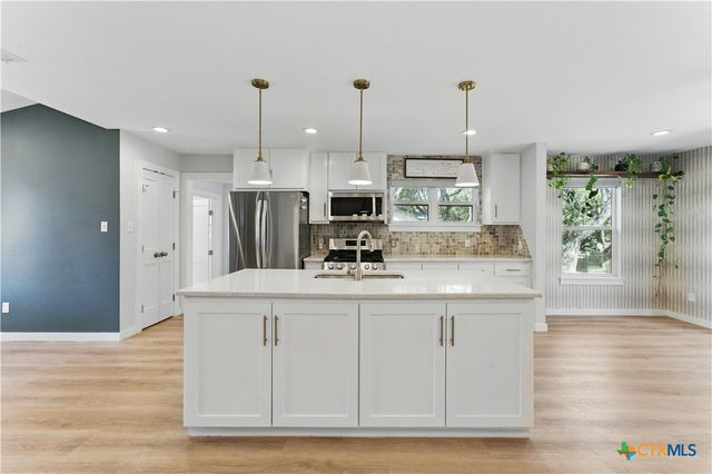 1230 Fredericksburg Road, New Braunfels, TX 78130