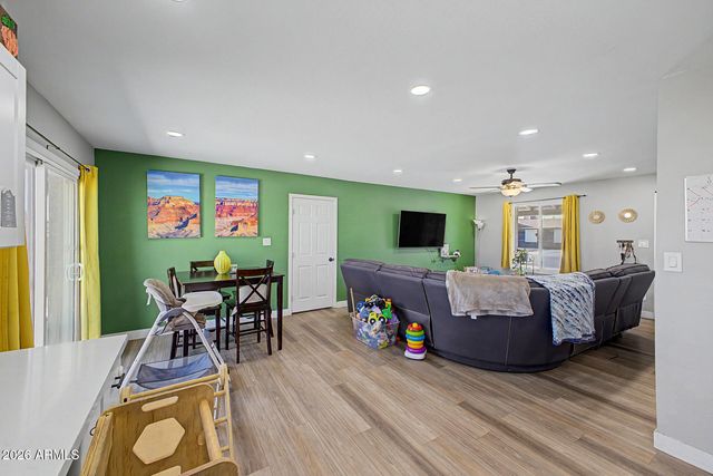 3844 W CARIBBEAN Lane, Phoenix, AZ 85053