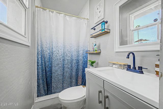 3844 W CARIBBEAN Lane, Phoenix, AZ 85053