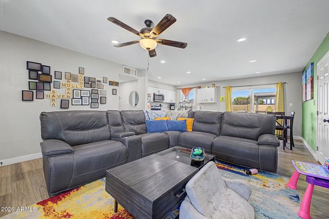 3844 W CARIBBEAN Lane, Phoenix, AZ 85053