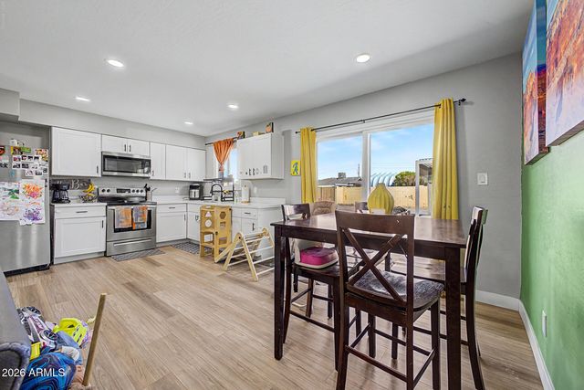 3844 W CARIBBEAN Lane, Phoenix, AZ 85053