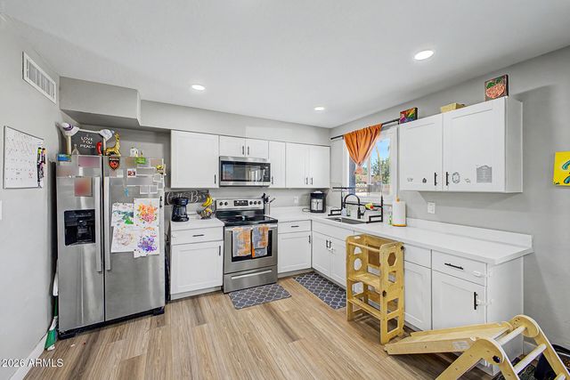 3844 W CARIBBEAN Lane, Phoenix, AZ 85053