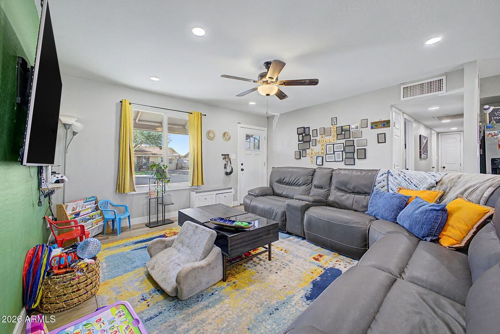 3844 W CARIBBEAN Lane, Phoenix, AZ 85053 — photo 5